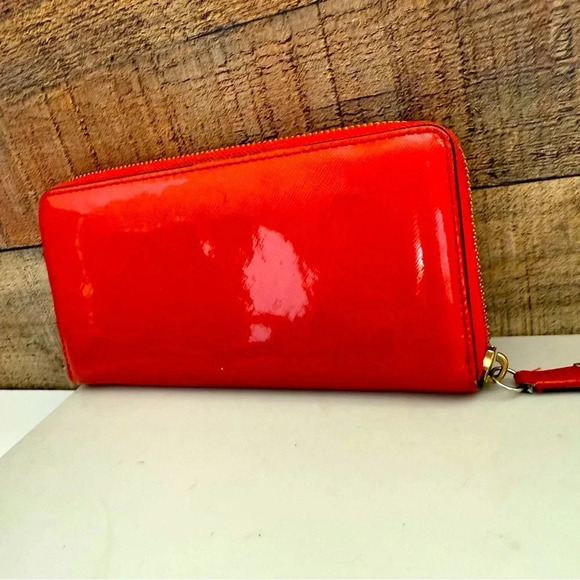 Coach Patent Leather Zip Around Wallet - Picture 2 of 11
